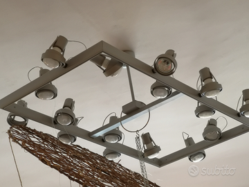 Lampadari e binari elettrici