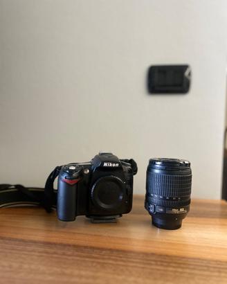 Nikon D90 + obiettivo 18-105 AF-S DX Nikkor VR – O
