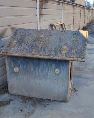 cuccia per cani in cemento 