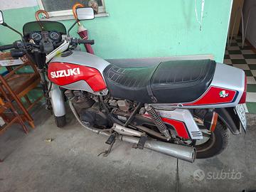 moto suzuki