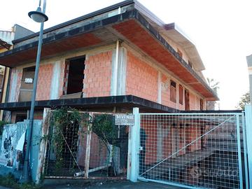 Acireale Pozzillo via Sonnino villa mq 485