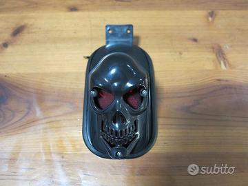 Faro universale skull