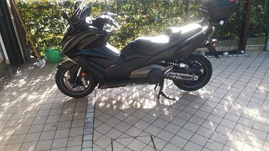 Kymco AK 550