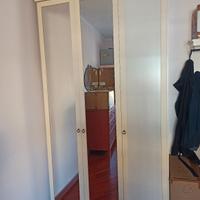 armadio bianco legno camera letto