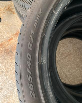 Pneumatico 235/55-18 più vari ricambi clio range
