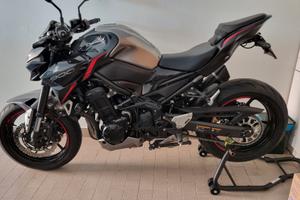 Kawasaki Z900 - 2023 - 10.000 km