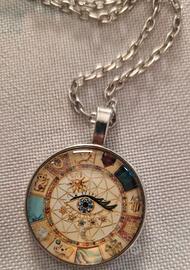 collana con ciondolo