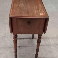 Tavolino in legno con alette