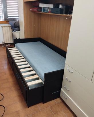 divano letto matrimoniale con cassetti