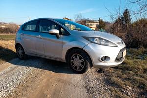 Ford Fiesta Titanium Benzina GPL 