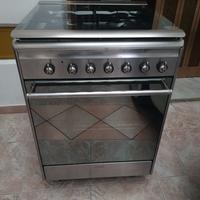 cucina smeg con forno Ventilato e grill .