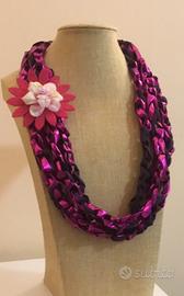 Collana uncinetto metallizzata