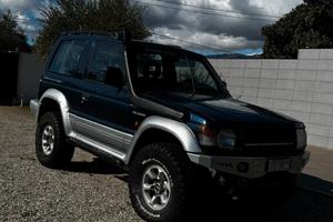 Mitsubishi Pajero v20 2.5 Gls