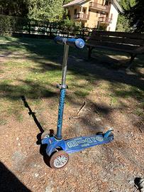 Mini micro monopattino