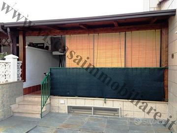 Villa a schiera su due livelli con giardino