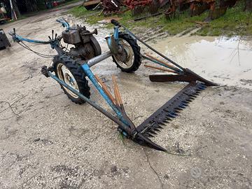 Falciatrice Diesel con legatore