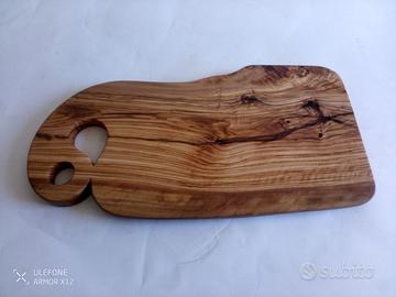 Tagliere in legno massello di ulivo