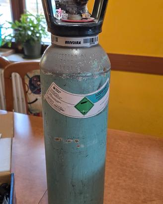 Bombola Co2 + regolatore 