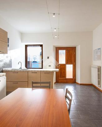 3 LOCALI A MANERBA DEL GARDA