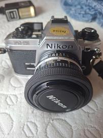 Kit Fotografico Vintage Nikon FG-20 a Pellicola 35