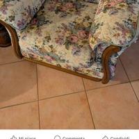 Divano e Poltrona damascata a fiori