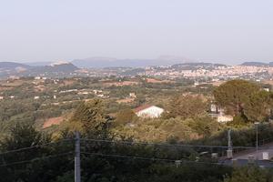 Spazioso Luminoso panoramico con balcone e locale