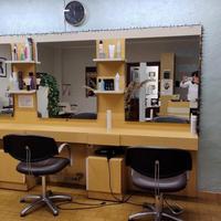 Arredamento per negozio di Parrucchieri