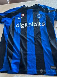 Maglia Inter 2022 taglia L con nome Roberto