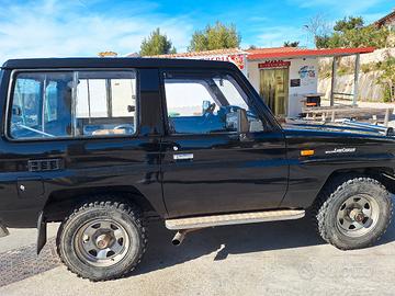 TOYOTA LANDCRUISER  L J 70  2.5 D