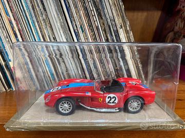 modellino auto ferrari testa rossa 250 burago