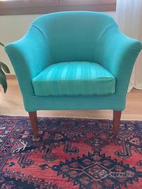 Divano 2 posti + 2 poltroncine