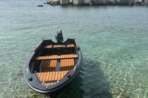 Barca a Motore