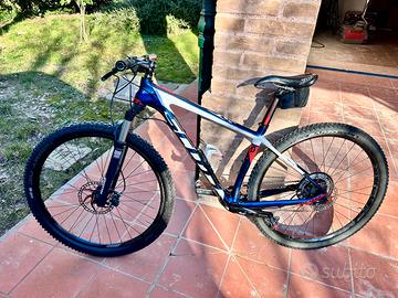 Mtb Scott 29” in carbonio