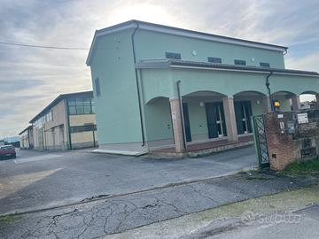 Capannoni e Palazzina