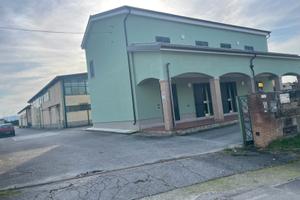 Capannoni e Palazzina