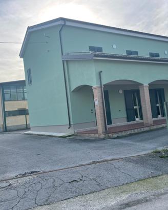 Capannoni e Palazzina