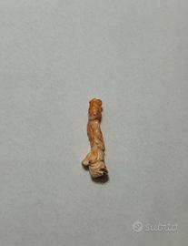 Statuina Corallo Antico cinese