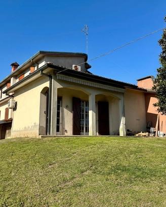 Villa Bifamiliare di testa a Crotta d'adda