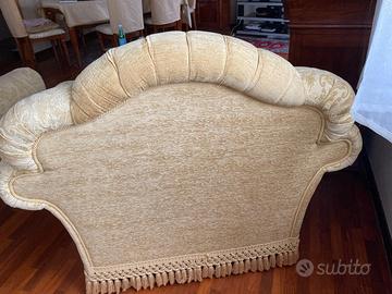 Divano due posti e poltrona