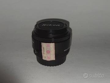 Nikon 28mm  F 2,8 AF