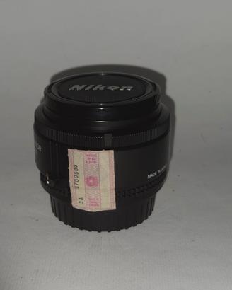 Nikon 28mm  F 2,8 AF