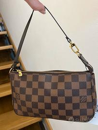 Louis vuotton pochette