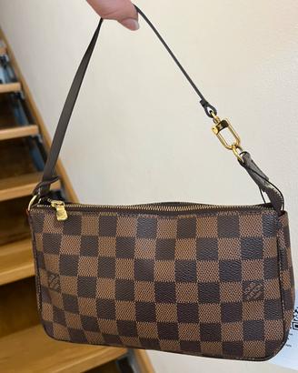 Louis vuotton pochette