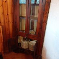 ANGOLIERA ANTICA IN LEGNO E VETRO