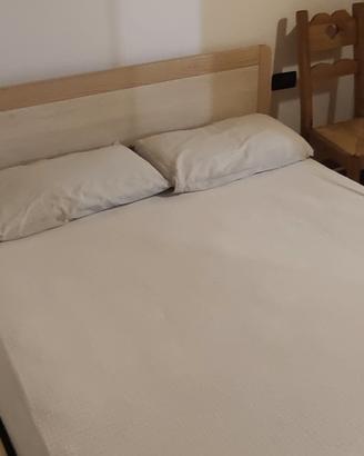Letto matrimoniale 