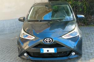 Toyota Aygo Connect 1.0 VVT-i 72 CV 5 porte x-play