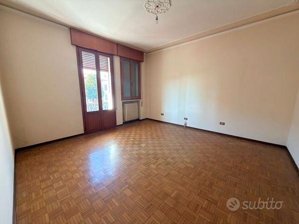Appartamento con garage - View 5