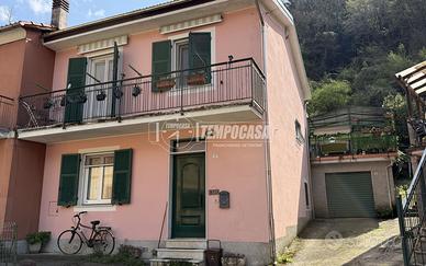 VILLA SU 2 LIVELLI CON BOX E TERRAZZO