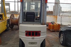 carrello elevatore muletto