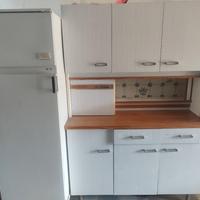 credenza stufa e cucinino